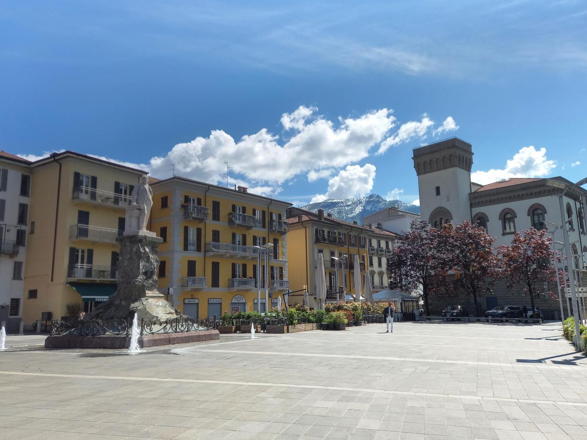 Meridian House Lecco Exteriér fotografie